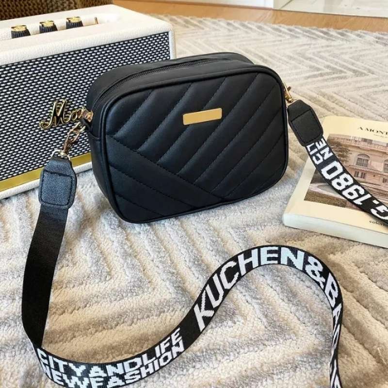 Black Leather Handbag for Girls & Women | Stylish Shoulder & Crossbody Bag | Daily Use & Gift - Image 4